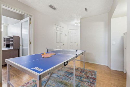 135 Douglas Woods Hill Se, Calgary, AB - Indoor