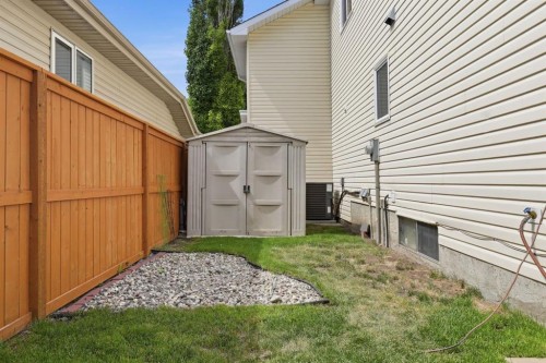 135 Douglas Woods Hill Se, Calgary, AB - Outdoor With Exterior