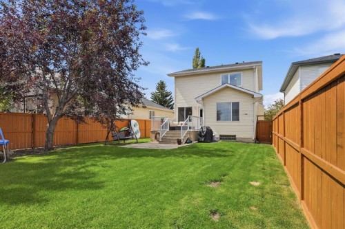 135 Douglas Woods Hill Se, Calgary, AB - Outdoor