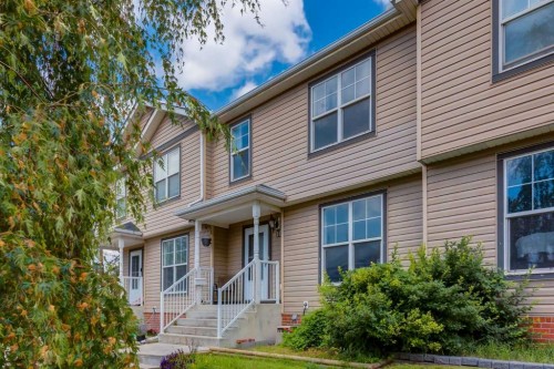 102-1835 10 Avenue Se, Calgary, AB - Outdoor