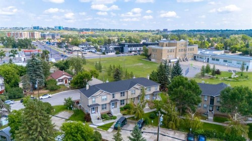 102-1835 10 Avenue Se, Calgary, AB - Outdoor With View
