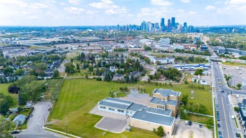 102-1835 10 Avenue Se, Calgary, AB - Outdoor With View