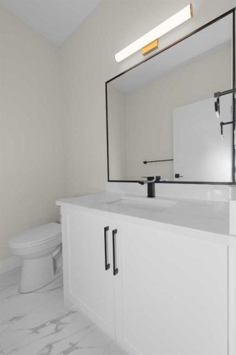 500 Rivercrest View, Cochrane, AB - Indoor Photo Showing Bathroom