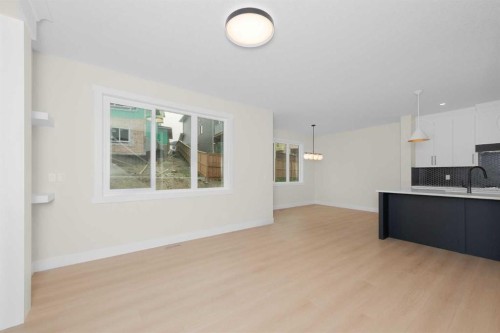 500 Rivercrest View, Cochrane, AB - Indoor Photo Showing Kitchen