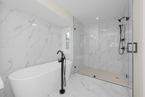 500 Rivercrest View, Cochrane, AB - Indoor Photo Showing Bathroom