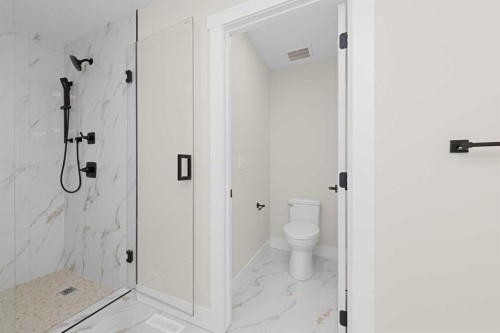 500 Rivercrest View, Cochrane, AB - Indoor Photo Showing Bathroom