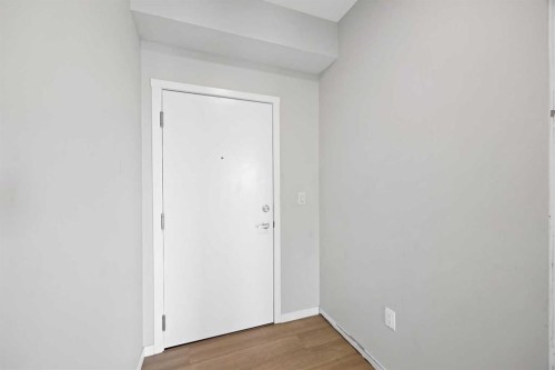 3315-33 Carringham Gate Nw, Calgary, AB - Indoor Photo Showing Other Room