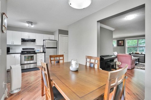 199 Cedarwood Lane Sw, Calgary, AB - Indoor