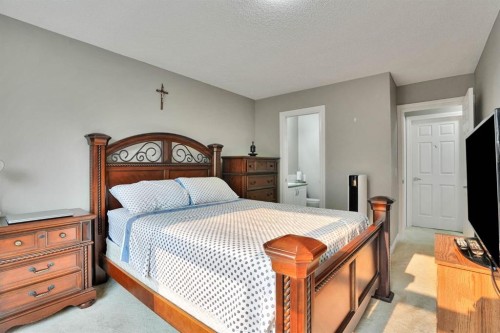 199 Cedarwood Lane Sw, Calgary, AB - Indoor Photo Showing Bedroom