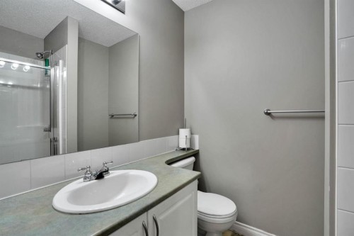 199 Cedarwood Lane Sw, Calgary, AB - Indoor Photo Showing Bathroom