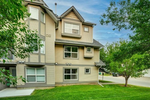 199 Cedarwood Lane Sw, Calgary, AB - Outdoor