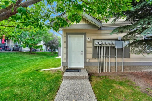 199 Cedarwood Lane Sw, Calgary, AB - Outdoor