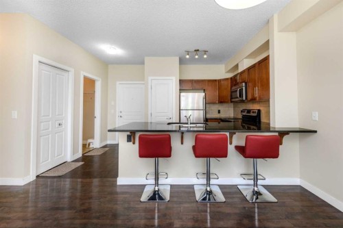 108-22 Panatella Road Nw, Calgary, AB - Indoor Photo Showing Kitchen