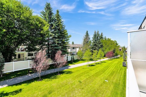 426 Shawnee Square Sw, Calgary, AB - Outdoor