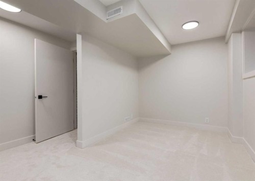 6460 Silver Ridge Way Nw, Calgary, AB - Indoor Photo Showing Other Room