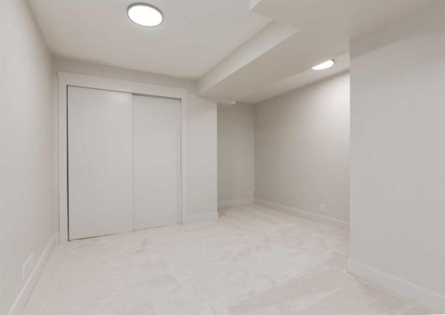 6460 Silver Ridge Way Nw, Calgary, AB - Indoor Photo Showing Other Room