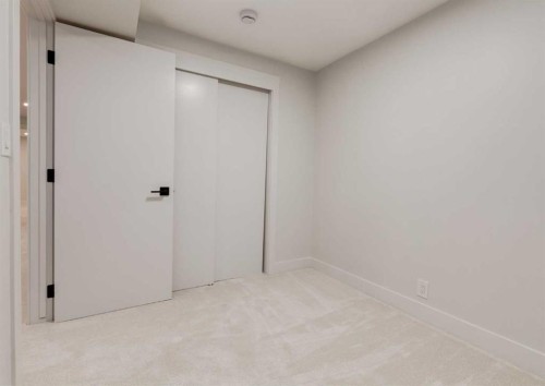 6460 Silver Ridge Way Nw, Calgary, AB - Indoor Photo Showing Other Room