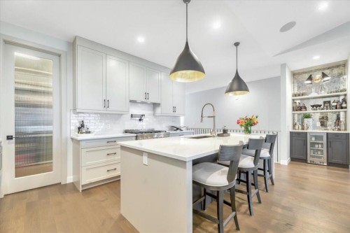 648 Shawnee Terrace Sw, Calgary, AB - Indoor Photo Showing Kitchen With Upgraded Kitchen