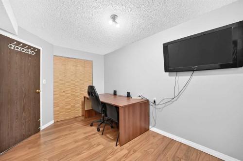 148 Fonda Drive Se, Calgary, AB - Indoor Photo Showing Other Room