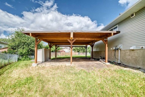 148 Fonda Drive Se, Calgary, AB - Outdoor