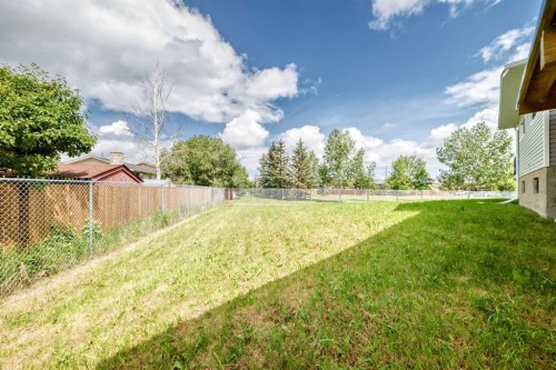 148 Fonda Drive Se, Calgary, AB - Outdoor