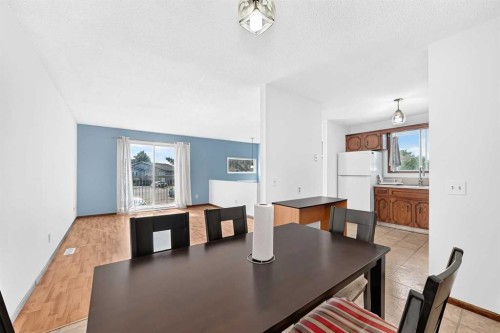 148 Fonda Drive Se, Calgary, AB - Indoor Photo Showing Dining Room