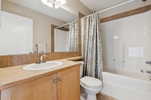 1857 New Brighton Drive Se, Calgary, AB - Indoor Photo Showing Bathroom