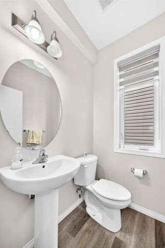 122 Cityside Way Ne, Calgary, AB - Indoor Photo Showing Bathroom