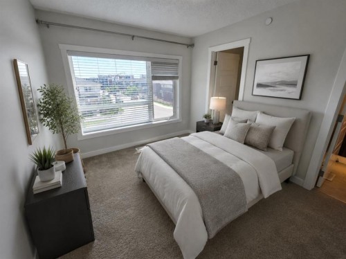 107 Lucas Boulevard Nw, Calgary, AB - Indoor Photo Showing Bedroom
