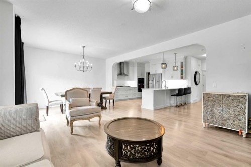 154 Buckskin Way, Cochrane, AB - Indoor Photo Showing Living Room