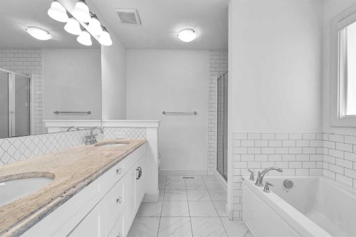 154 Buckskin Way, Cochrane, AB - Indoor Photo Showing Bathroom