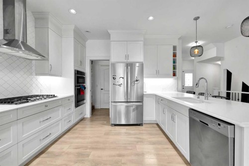 154 Buckskin Way, Cochrane, AB - Indoor Photo Showing Kitchen With Stainless Steel Kitchen With Upgraded Kitchen