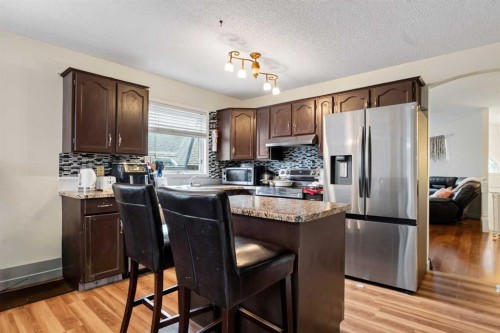403 Shawinigan Drive Sw, Calgary, AB - Indoor Photo Showing Kitchen