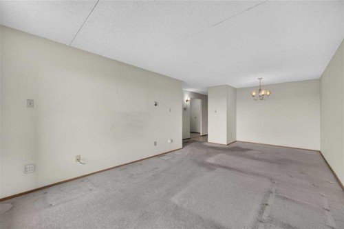 803-5204 Dalton Drive Nw, Calgary, AB - Indoor Photo Showing Other Room