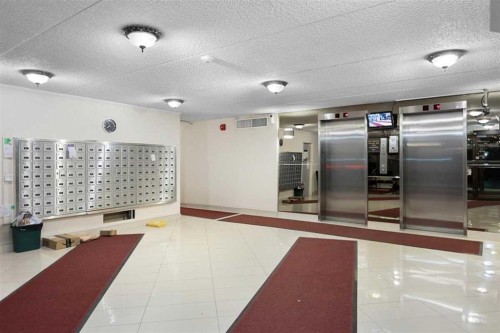803-5204 Dalton Drive Nw, Calgary, AB - Indoor
