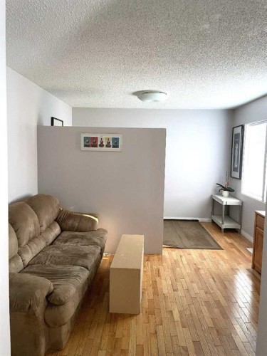1611 Olympia Drive Se, Calgary, AB - Indoor