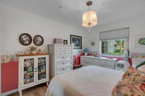 116-428 Chaparral Ravine View Se, Calgary, AB - Indoor Photo Showing Bedroom
