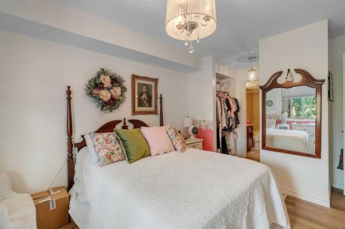 116-428 Chaparral Ravine View Se, Calgary, AB - Indoor Photo Showing Bedroom