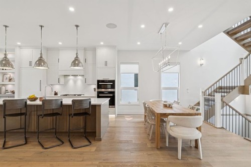 4407 17 Street Sw, Calgary, AB - Indoor