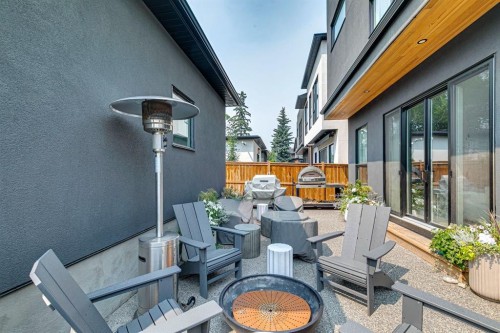 4407 17 Street Sw, Calgary, AB - Outdoor With Deck Patio Veranda With Exterior