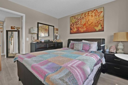 31 Walden Manor Se, Calgary, AB - Indoor Photo Showing Bedroom