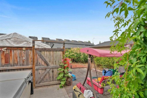 31 Walden Manor Se, Calgary, AB - Outdoor