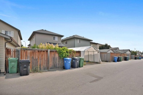 31 Walden Manor Se, Calgary, AB - Outdoor With Exterior