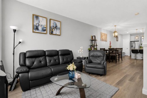 20 Evanscrest Park Nw, Calgary, AB - Indoor Photo Showing Living Room