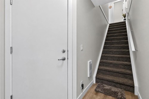 20 Evanscrest Park Nw, Calgary, AB - Indoor Photo Showing Other Room