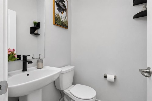 20 Evanscrest Park Nw, Calgary, AB - Indoor Photo Showing Bathroom