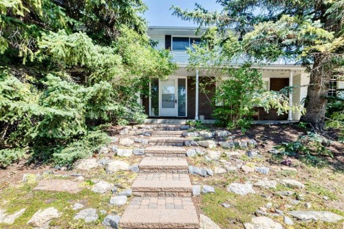 2 Varsplain Place Nw, Calgary, AB 