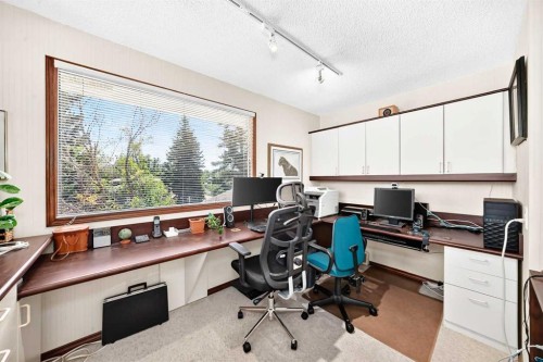 2 Varsplain Place Nw, Calgary, AB 