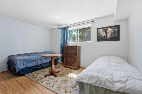 254 23 Avenue Ne, Calgary, AB - Indoor Photo Showing Bedroom