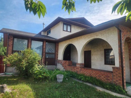 39 Whiteram Close Ne, Calgary, AB - Outdoor
